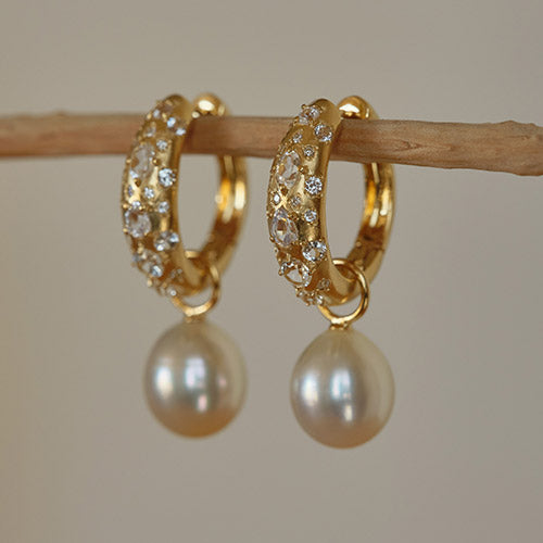 White gems "Onori" earrings